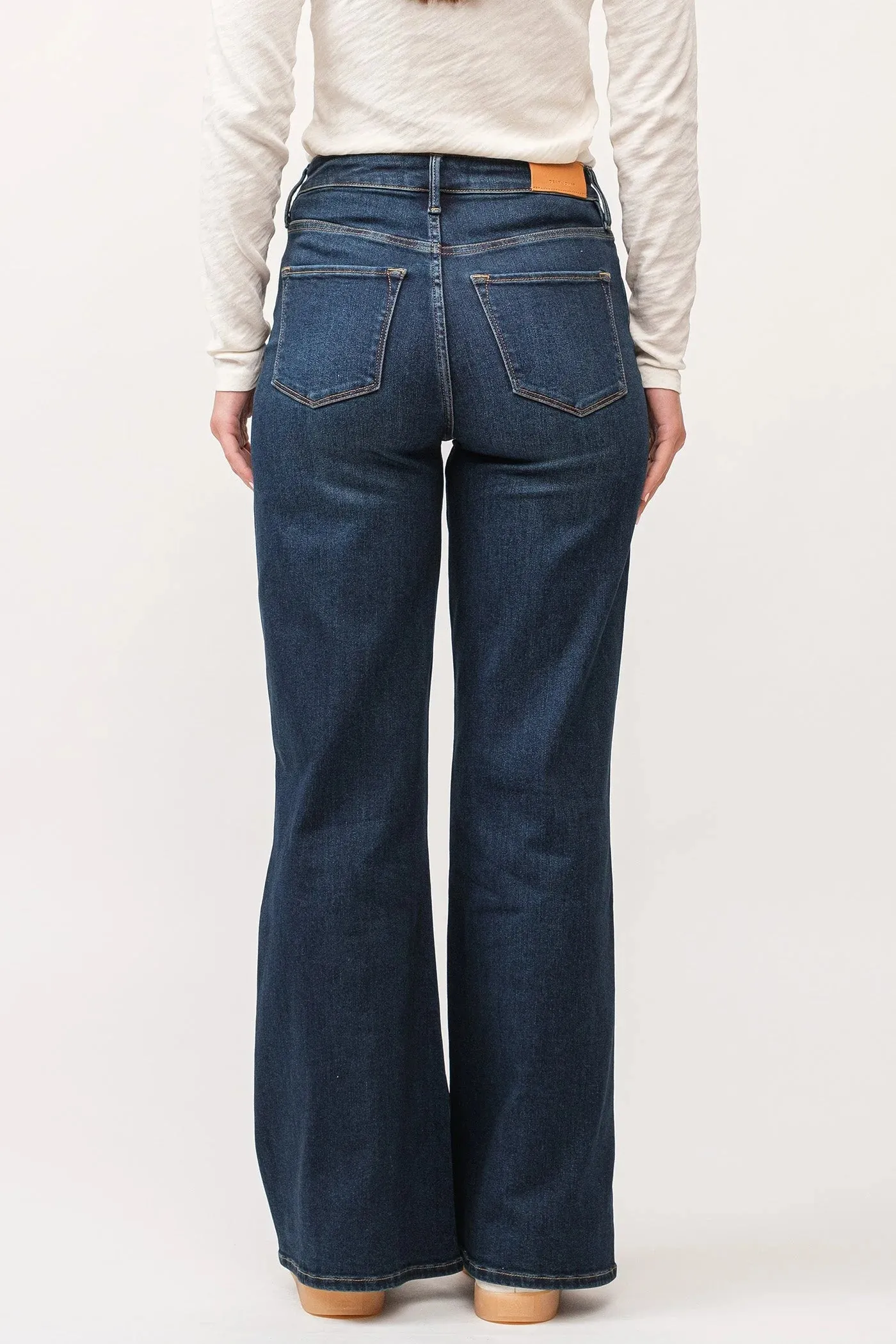 Dear John Fiona High Rise Clean Hem Wide Leg Jeans in Iguaza