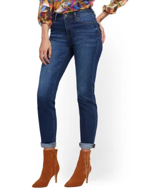 High-Waisted Curvy Boyfriend Jeans - Foxy Blue