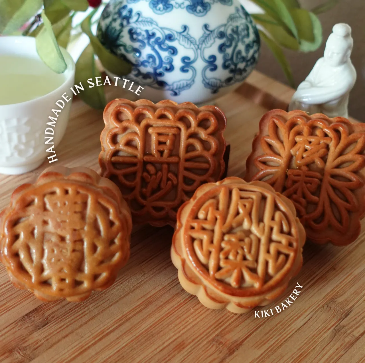 Moon Cake Gift Set | Kiki Bakery x Nüwa Hanfu