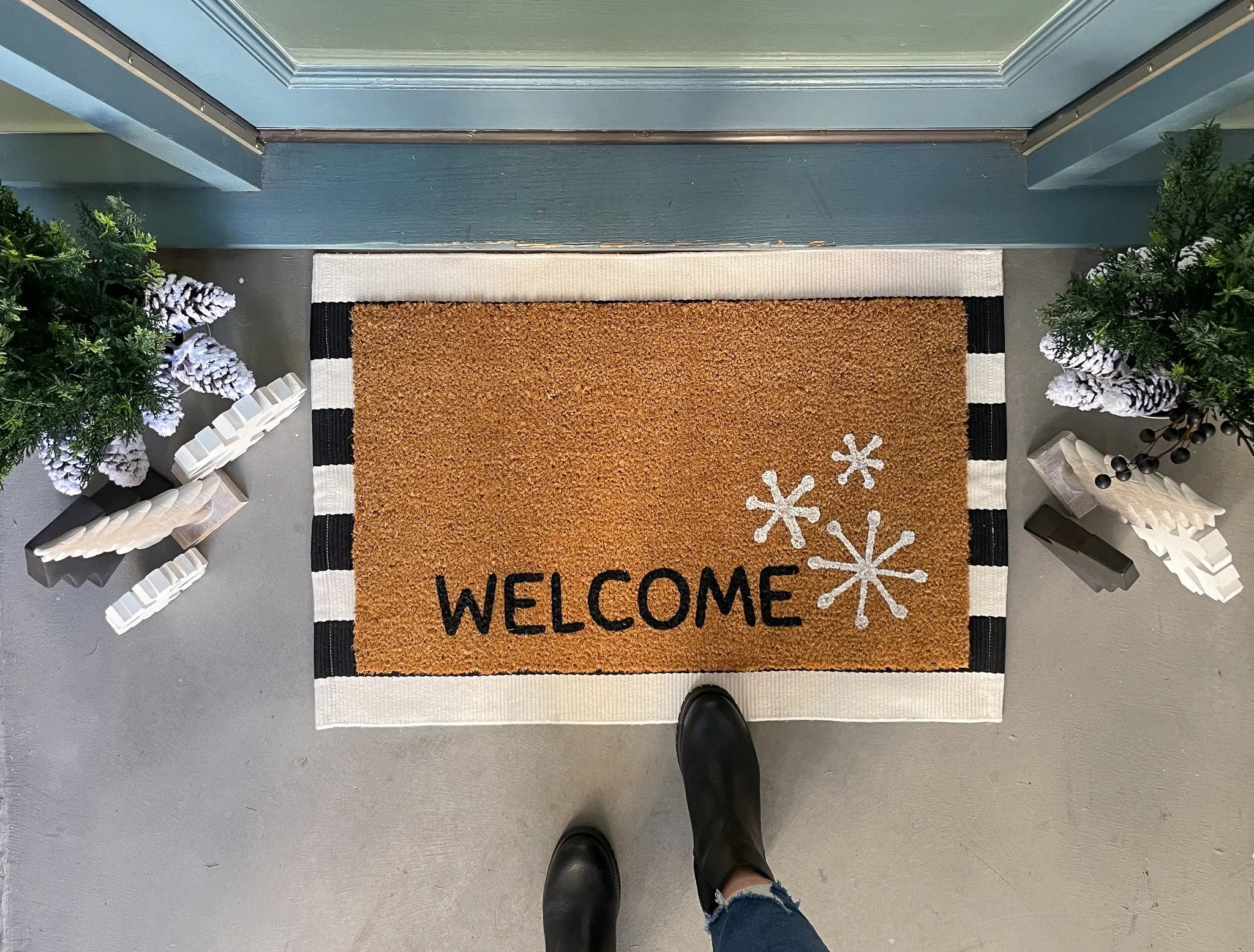 Welcome Snowflake Winter Doormat