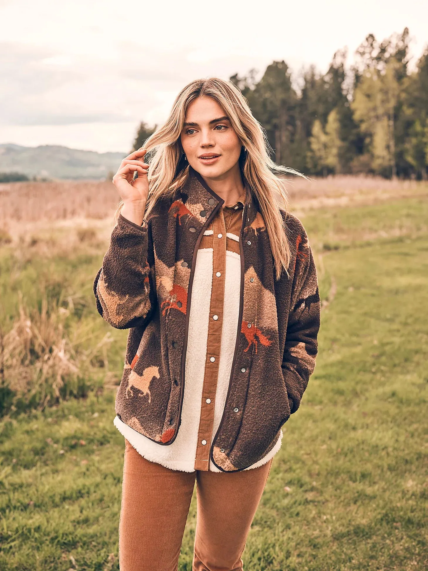 Women's Retro Printed Sherpa Snap Jacket - Stallion Brown